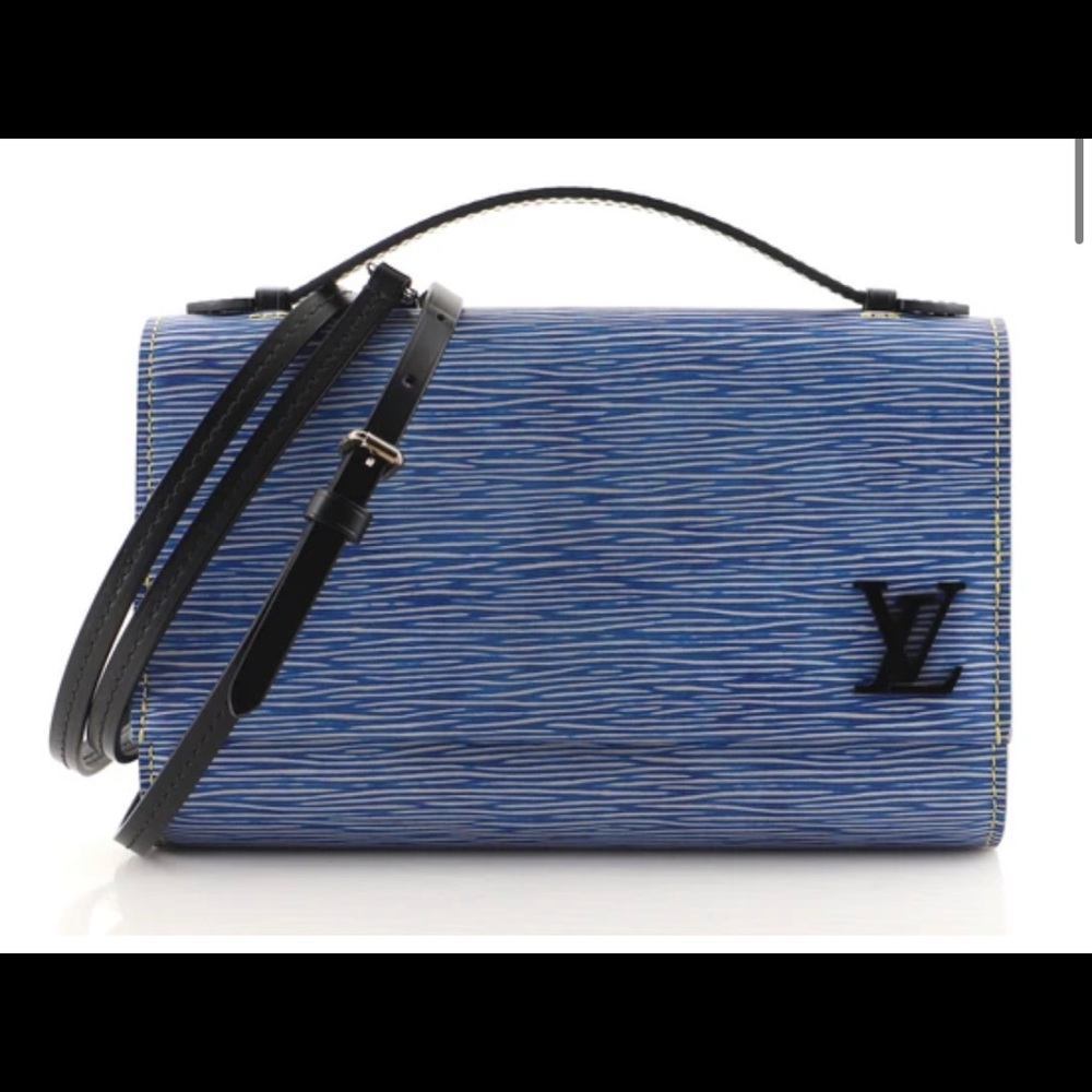 LOUIS VUITTON
Denim Epi Leather Clery Pochette Bag